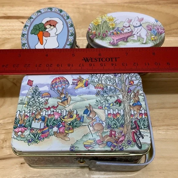 Small Easter tins with lids and handles. bunnies, Van Duyn chocolates. - Picture 2 of 16